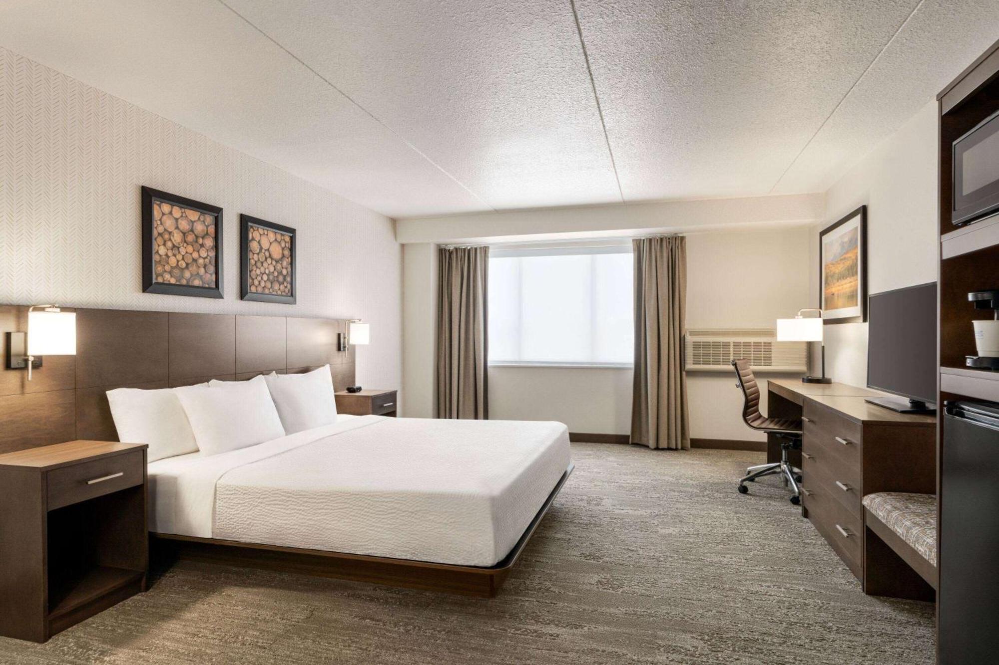 Days Inn & Suites By Wyndham Боузман Екстериор снимка