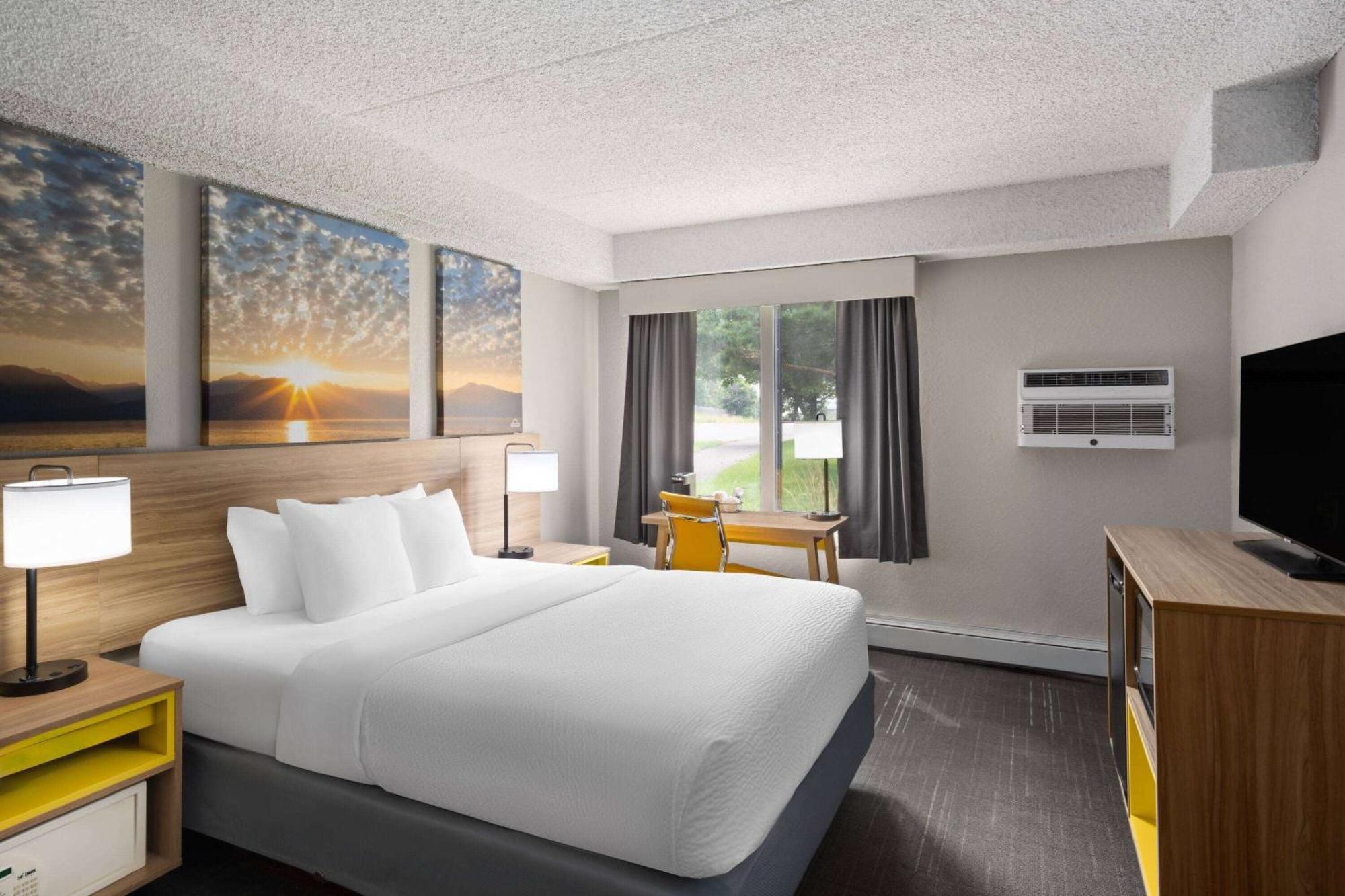 Days Inn & Suites By Wyndham Боузман Екстериор снимка