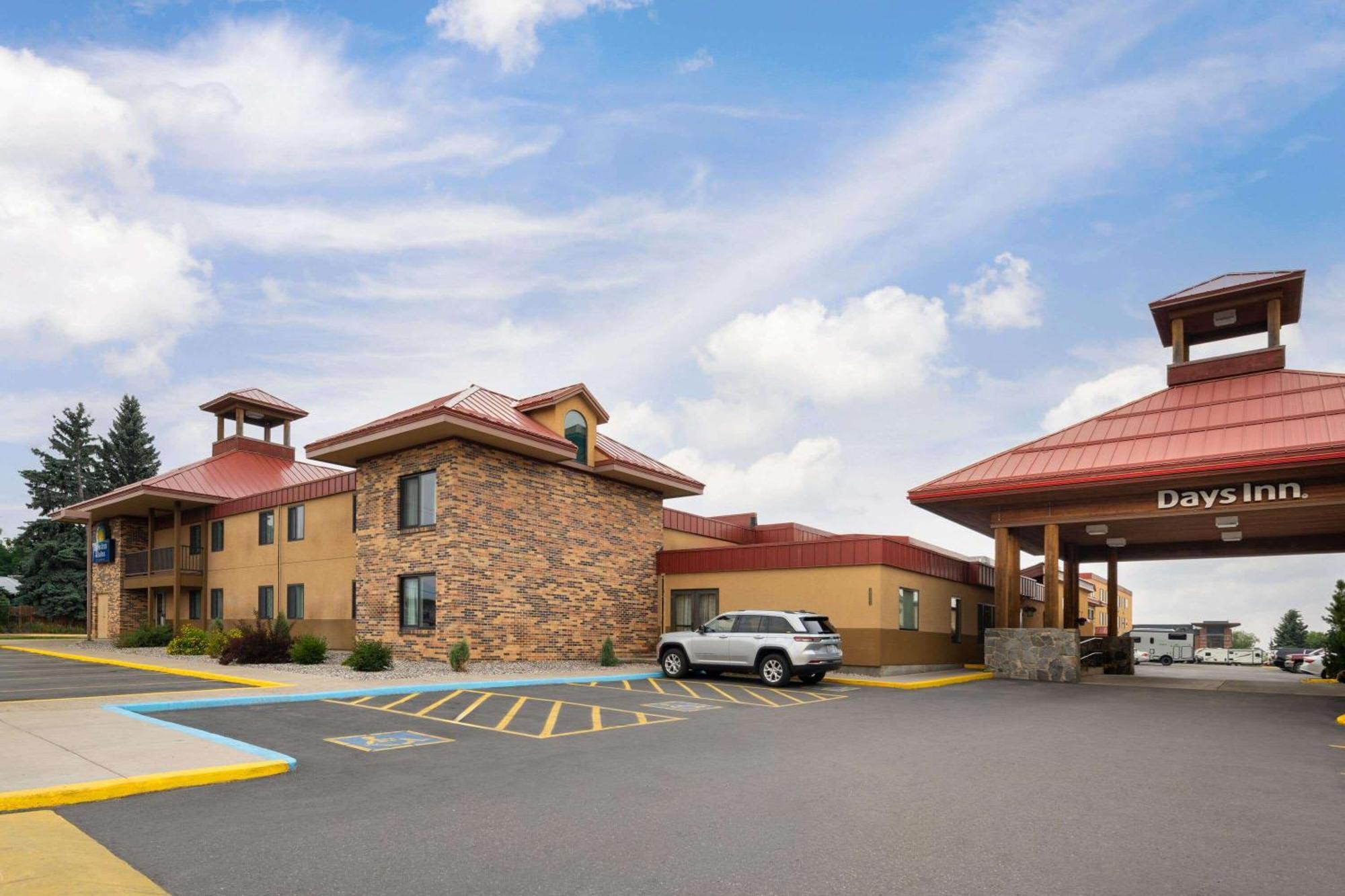 Days Inn & Suites By Wyndham Боузман Екстериор снимка
