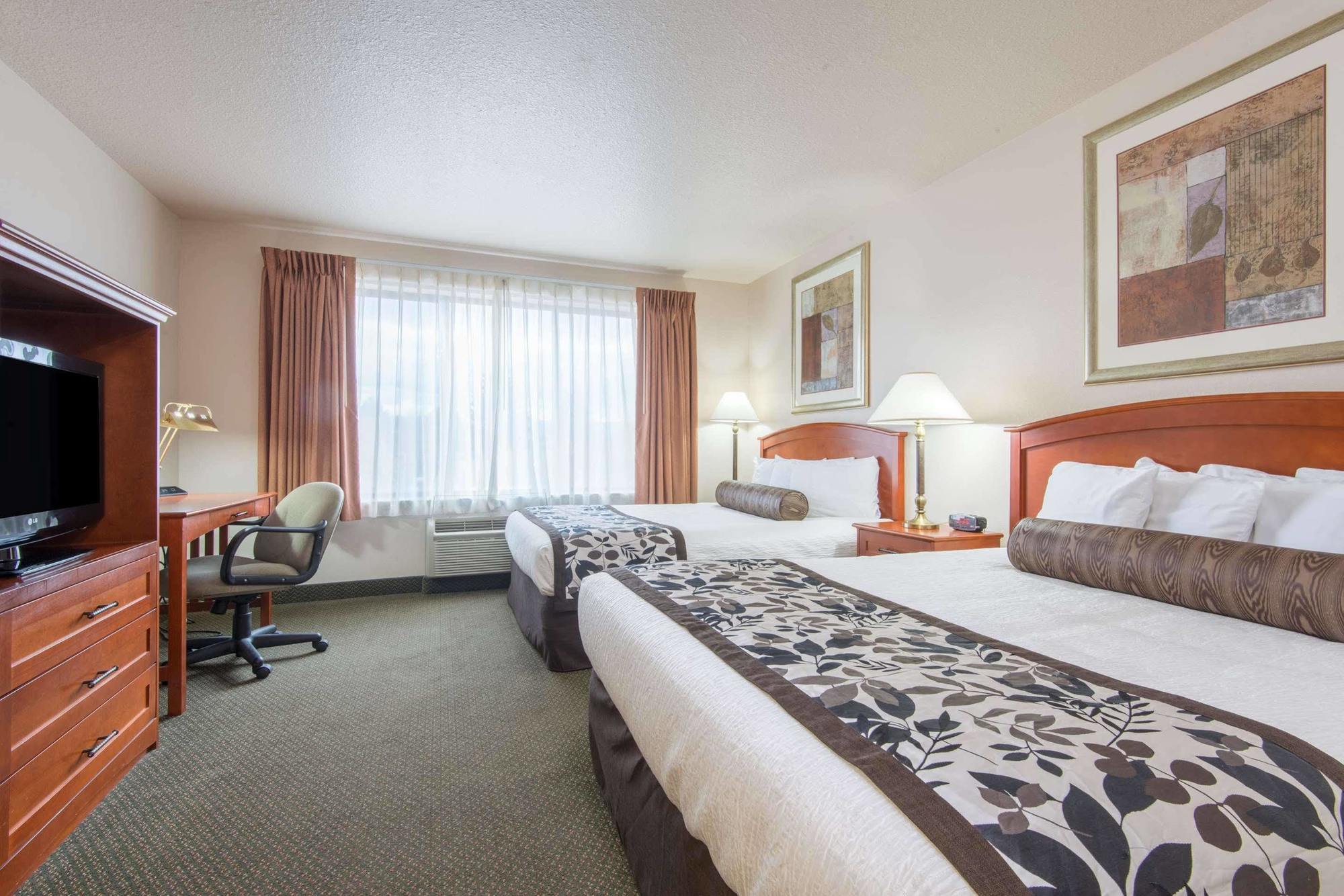 Days Inn & Suites By Wyndham Боузман Екстериор снимка